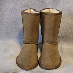 Minnetonka Brown Suede Boots